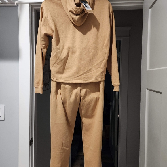 The Northface XL almond butter sweats pants and jacket - Picture 2 of 13